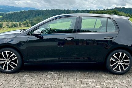 VW Golf 128.000 km 11.600 &euro; Wegscheid 94110