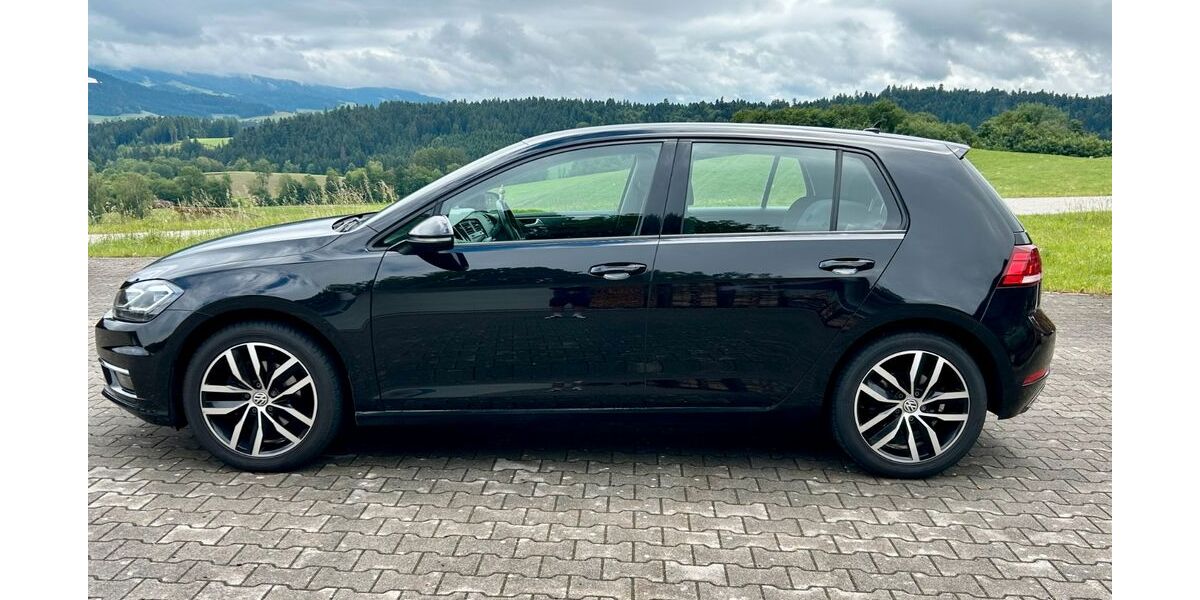 VW Golf 128.000 km 11.600 &euro; Wegscheid 94110