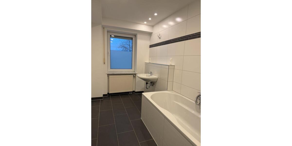 Etagenwohnung Neuwied - 3.5 Zimmer, 101 m&sup2;, 255.000&euro; | Angebot:26021202