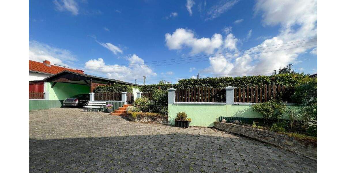 Kleines Mehrfamilienhaus mit zwei bezugsbereiten Wohnungen in Erfurt Daberstedt 1 zimmer