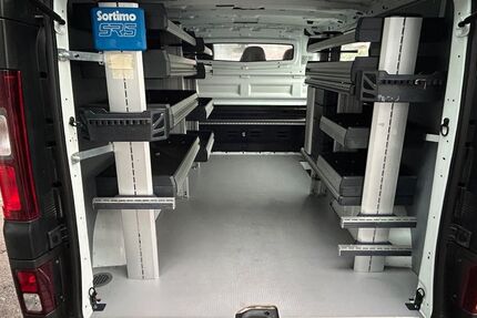 Renault Trafic 64.523 km 17.990 € München 81825