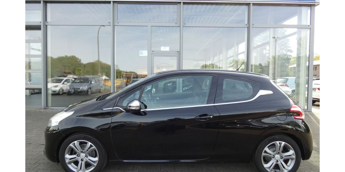 Peugeot 208 115.000 km 4.100 &euro; Bergkamen 59192