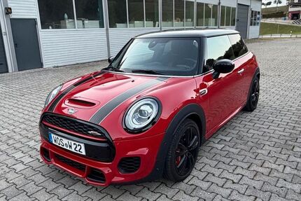 Mini John Cooper Works 97.402 km 27.500 &euro; Perlesreut 94157