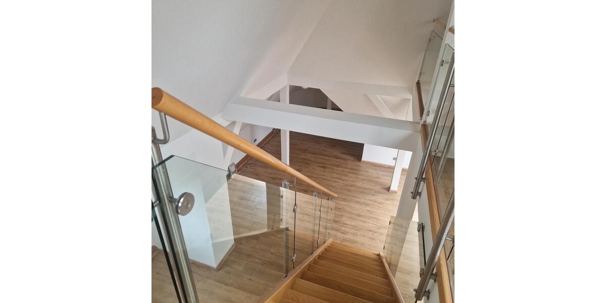 Individueller Schnitt - frisch renoviert - Wohnen in einer schönen Villa in Radebeul-Mitte 4 zimmer