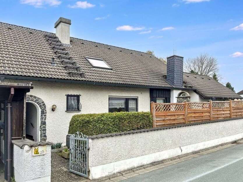 Haus zum Kaufen in Döhlau 270.000 € 177 m²