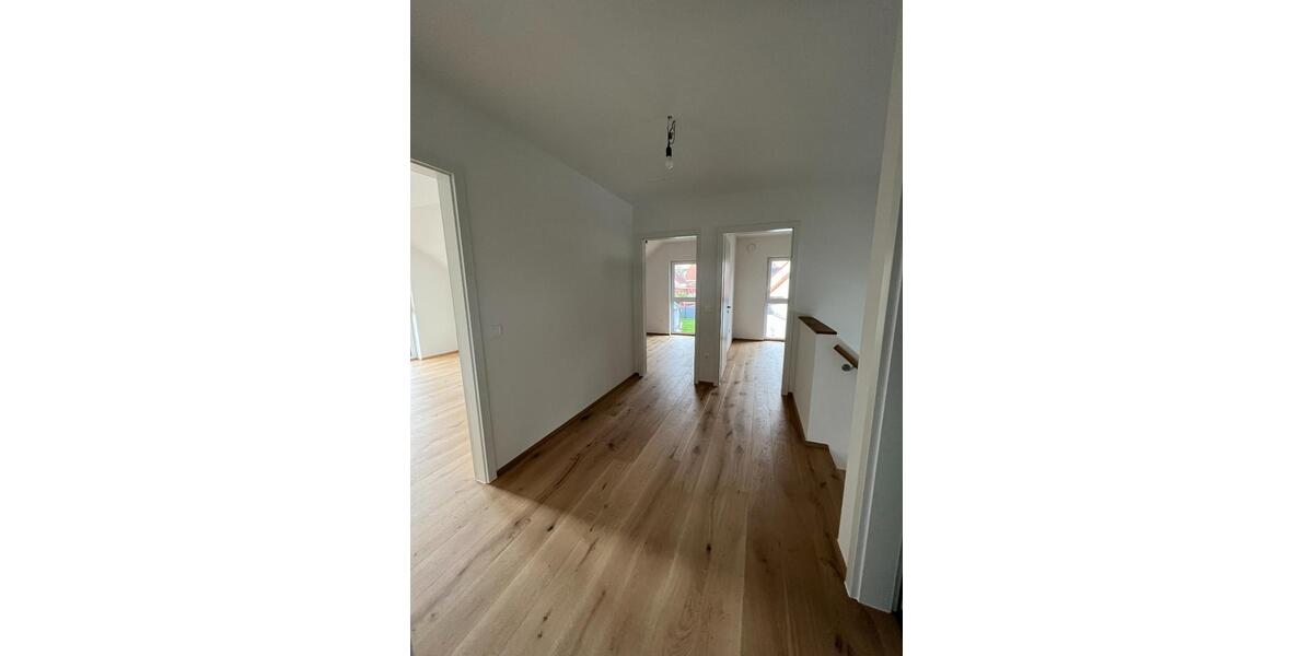 Einfamilienhaus Haselbachtal - 5 Zimmer, 135 m&sup2;, 2.100&euro; | Angebot:23698201