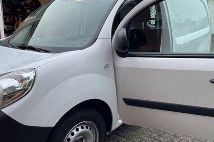 Renault Kangoo 120.600 km 5.560 € Duisburg 47178