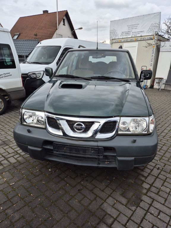 Nissan Terrano 200.746 km 2.900 € Nürnberg 90431
