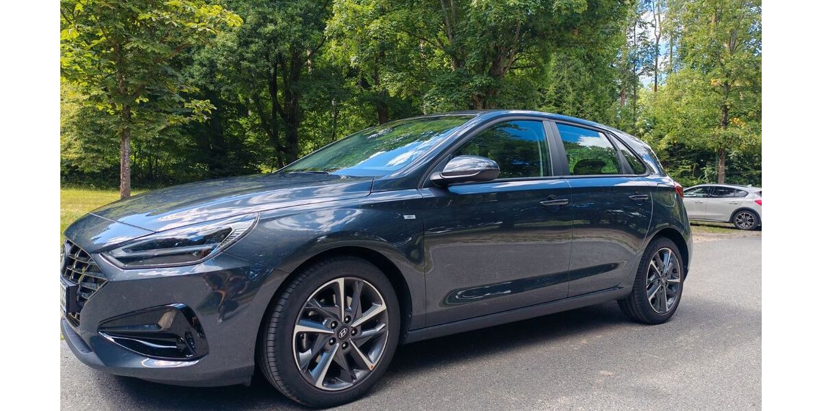Hyundai i30 29.000 km 17.599 &euro; Roding 93426