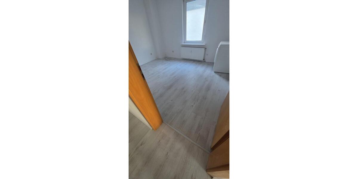 Etagenwohnung Emmerthal - 5 Zimmer, 110 m&sup2;, 850&euro; | Angebot:26099719
