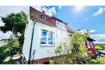 Kernsaniertes Einfamilienhaus mit Doppelgarage, großem Garten und Home-Office-Oase - Einfamilienhaus Schwalmstadt | Angebot:27053931