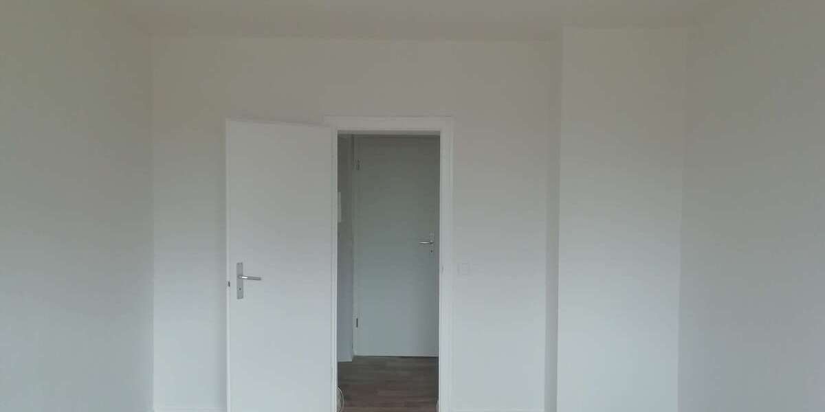 2 Zimmer Wohnung mit Einbauküche und Garage optional! - Hochparterre Galenbeck Sandhagen | Angebot:19552806