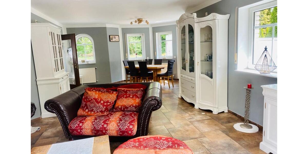 Einfamilienhaus mit Schlossflair 7 zimmer