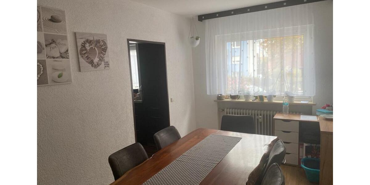 Erdgeschoßwohnung Roding - 4 Zimmer, 102 m&sup2;, 260.000&euro; | Angebot:27297062