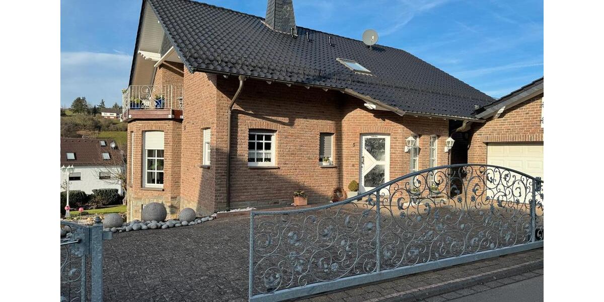 Dachgeschoßwohnung Bad Münstereifel - 3 Zimmer, 101 m&sup2;, 1.198&euro; | Angebot:26650154