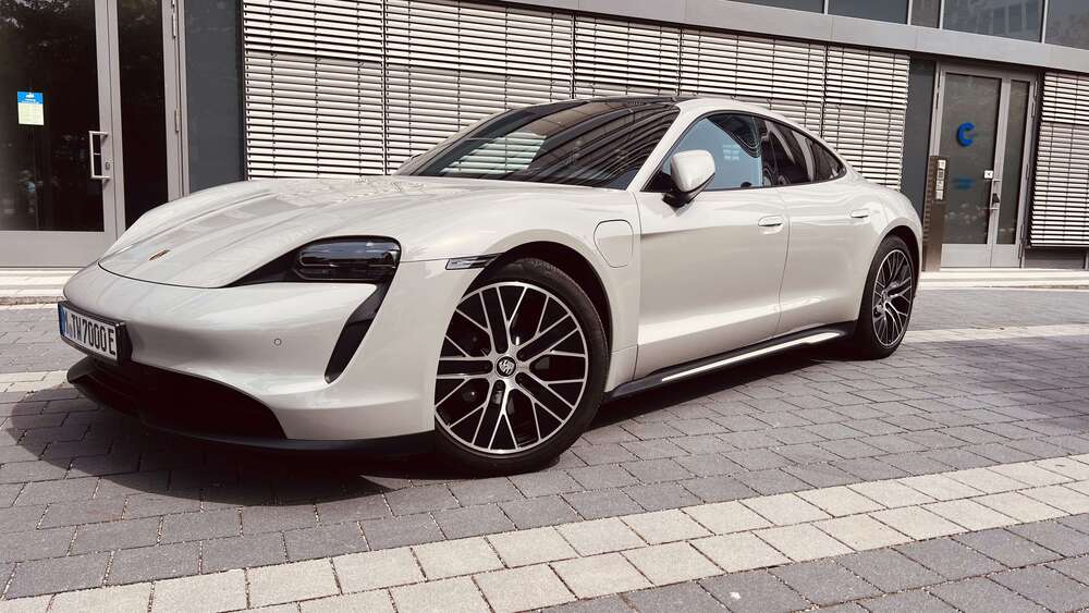 Porsche Taycan 57.000 km 59.000 &euro; München, Landeshauptstadt 81927