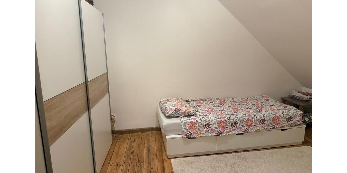 Erdgeschoßwohnung Mannheim Niederfeld - 5 Zimmer, 12 m&sup2;, 390&euro; | Angebot:24963499