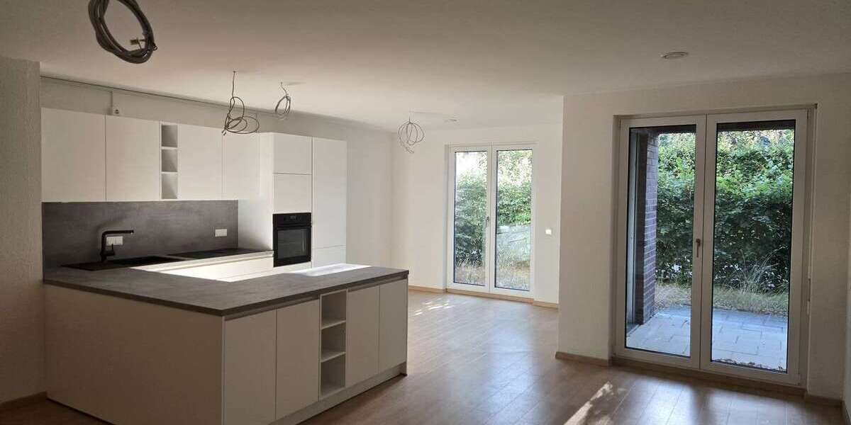 Etagenwohnung Düsseldorf Flehe - 3 Zimmer, 107 m&sup2;, 2.100&euro; | Angebot:27032337