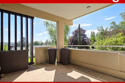 3-4 Zi.-Wohnung mit Süd-Balkon und Garage
