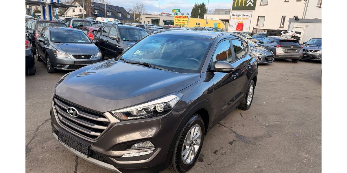 Hyundai TUCSON 105.000 km 14.999 &euro; Paderborn 33100