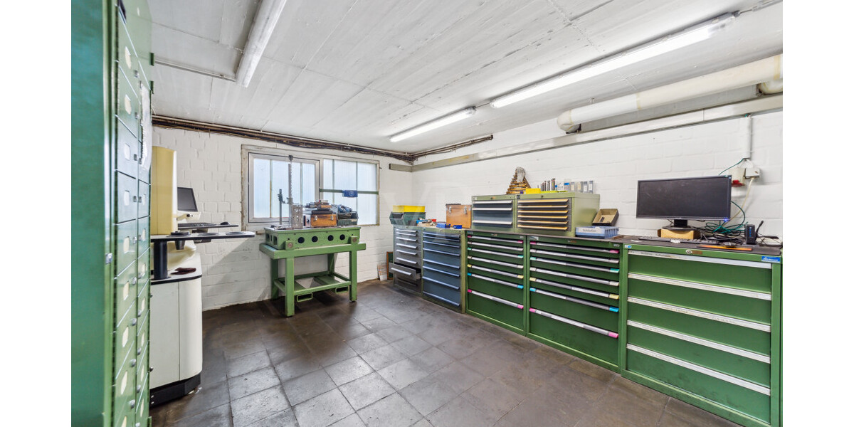 Funktionaler Gewerbekomplex in zentraler Lage - ideale Investitionsoption. zimmer