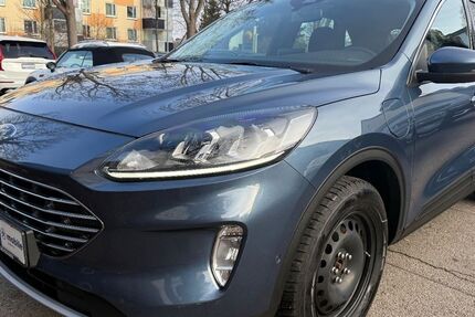 Ford Kuga 121.737 km 15.900 &euro; München 81243