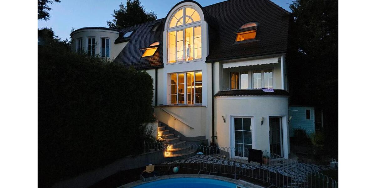 Villa Friedberg - 9 Zimmer, 350 m&sup2;, 1.825.000&euro; | Angebot:26701134