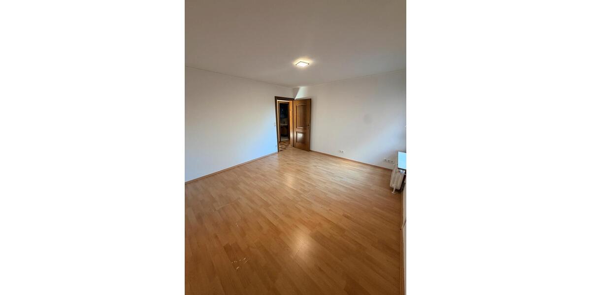 Etagenwohnung Puchheim - 3 Zimmer, 94 m&sup2;, 1.550&euro; | Angebot:25841145
