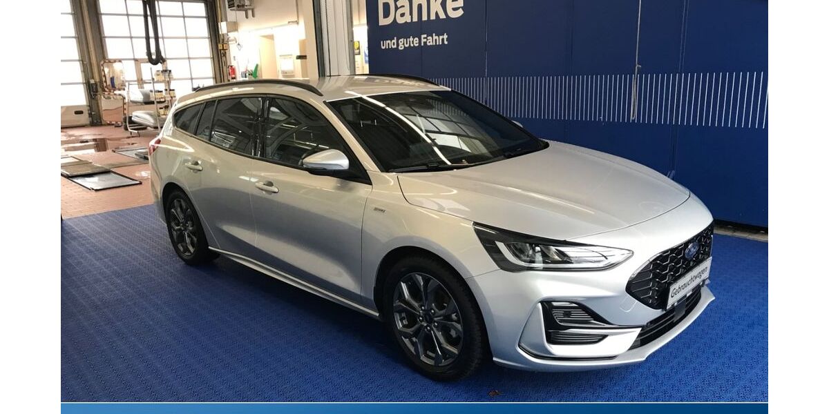 Ford Focus 12.524 km 23.890 &euro; Glauchau 08371