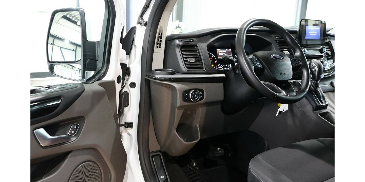 Ford Tourneo Custom 2.0 TDCI 320 L1 / 8-SITZER / NAVI 119.000 km 28.998 &euro; Hamm 59077