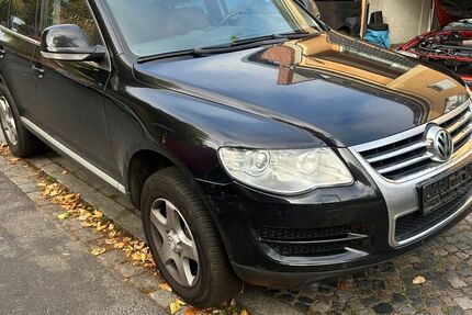 VW Touareg 255.000 km 3.990 € Hamburg 22297