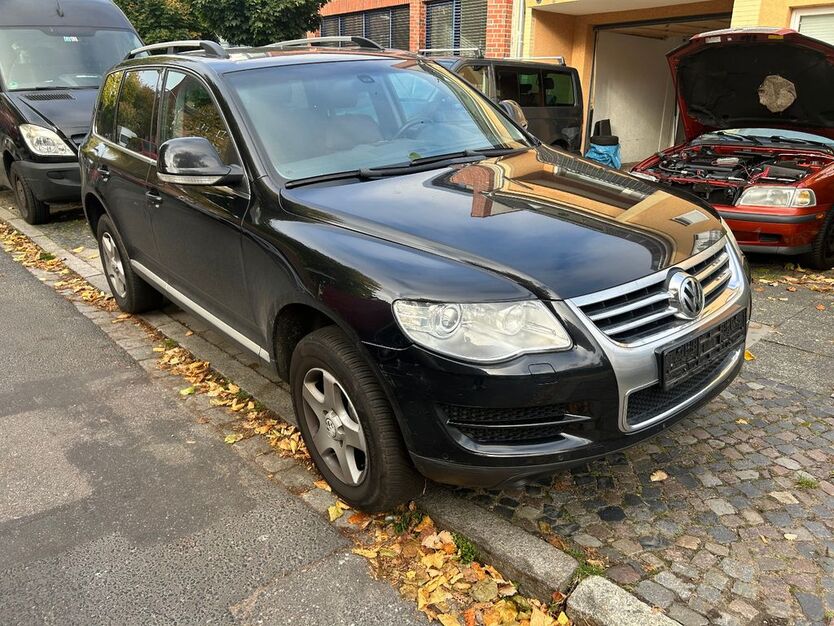 VW Touareg 255.000 km 3.990 € Hamburg 22297