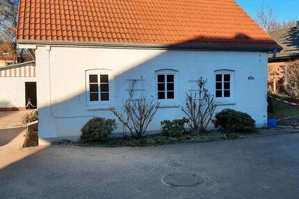 Haus Uetersen - 6 Zimmer, 170 m&sup2;, 1.700&euro; | Angebot:26340953