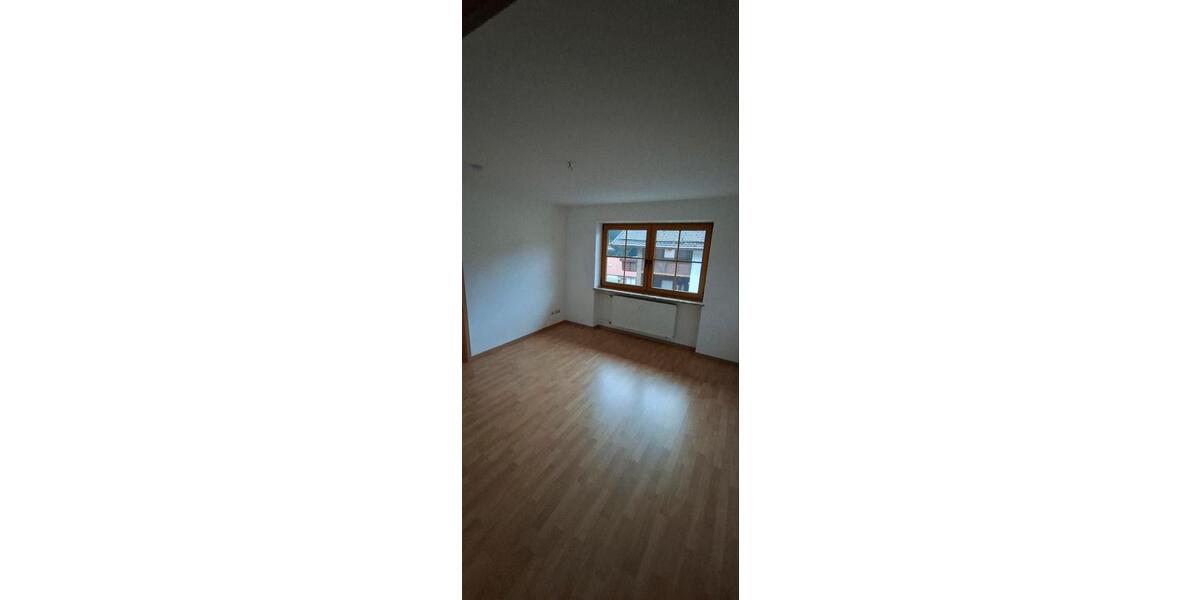 Erdgeschoßwohnung Arrach - 6 Zimmer, 120 m&sup2;, 700&euro; | Angebot:26680178
