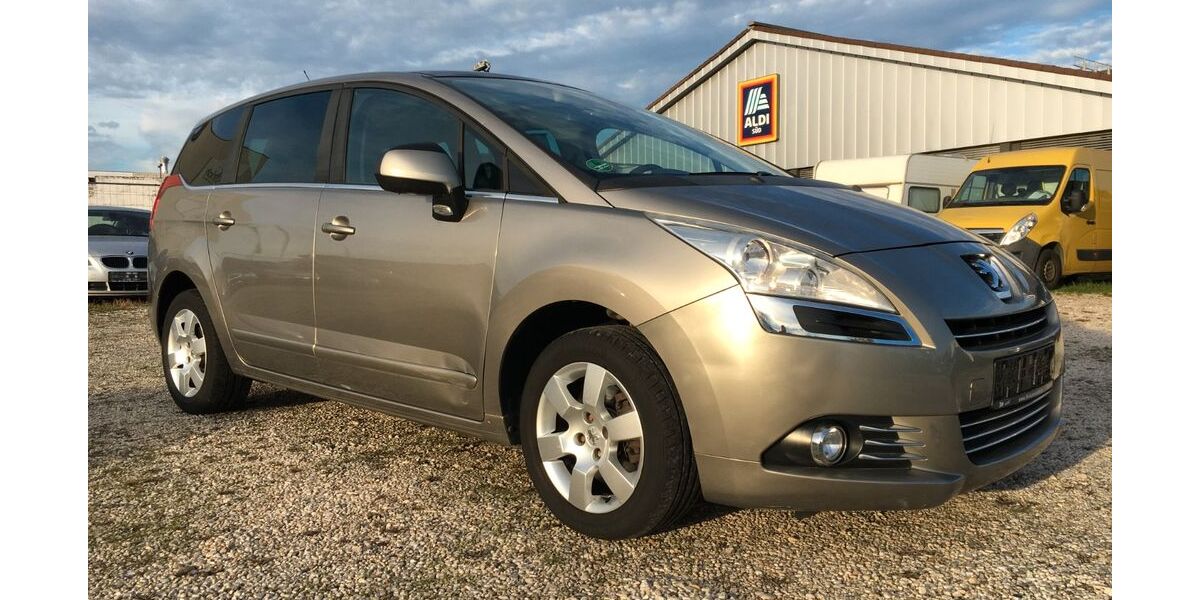 Peugeot 5008 152.000 km 2.999 € Bonn 53227