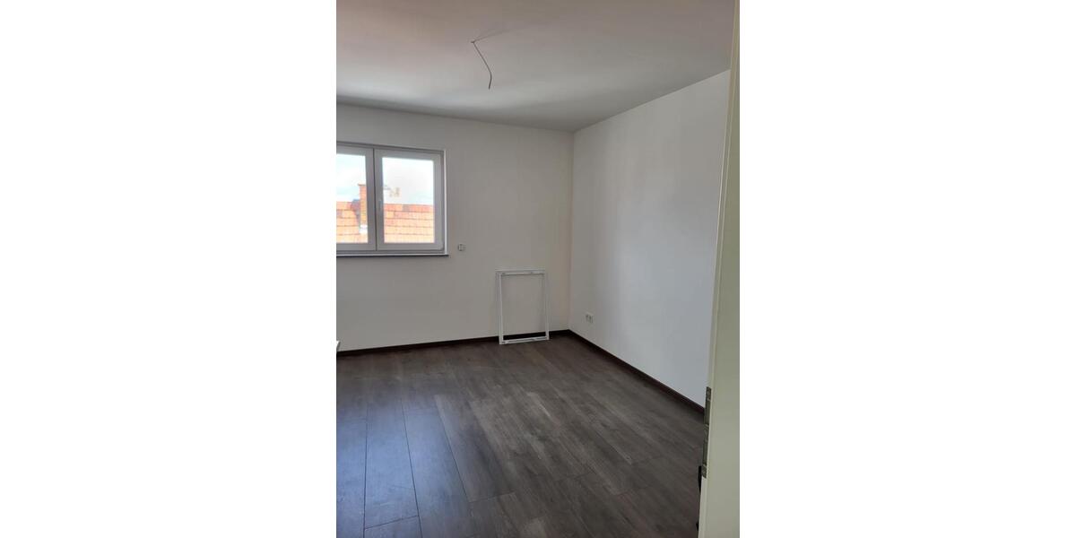 Dachgeschoßwohnung Worms Westliche Vororte - 3 Zimmer, 82 m&sup2;, 1.200&euro; | Angebot:26669818