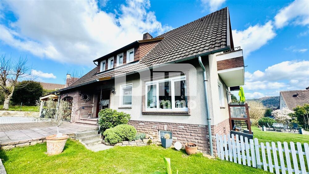 Umfangreich saniertes Ein- bis Zweifamilienhaus in idyllischer Ortsrandlage - Einfamilienhaus Bodenfelde | Angebot:27230379