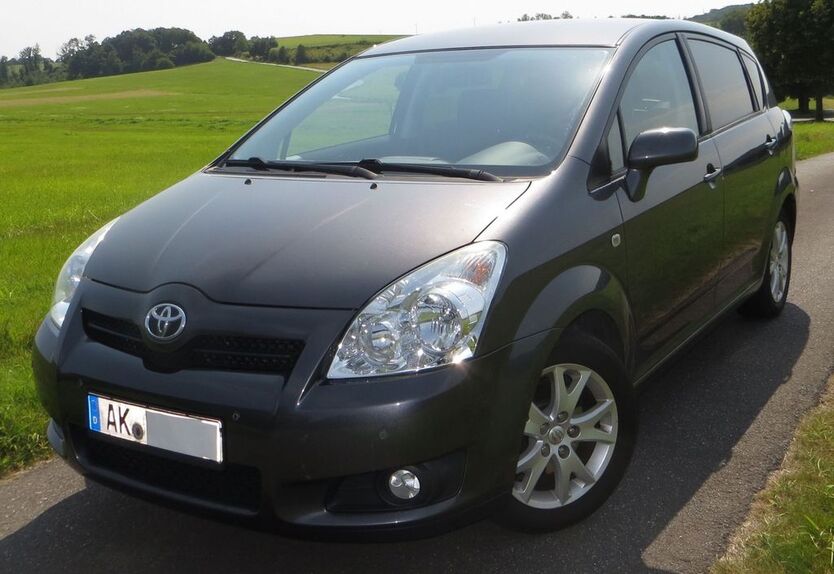 Toyota Corolla Verso 249.000 km 3.800 € Roth 57539
