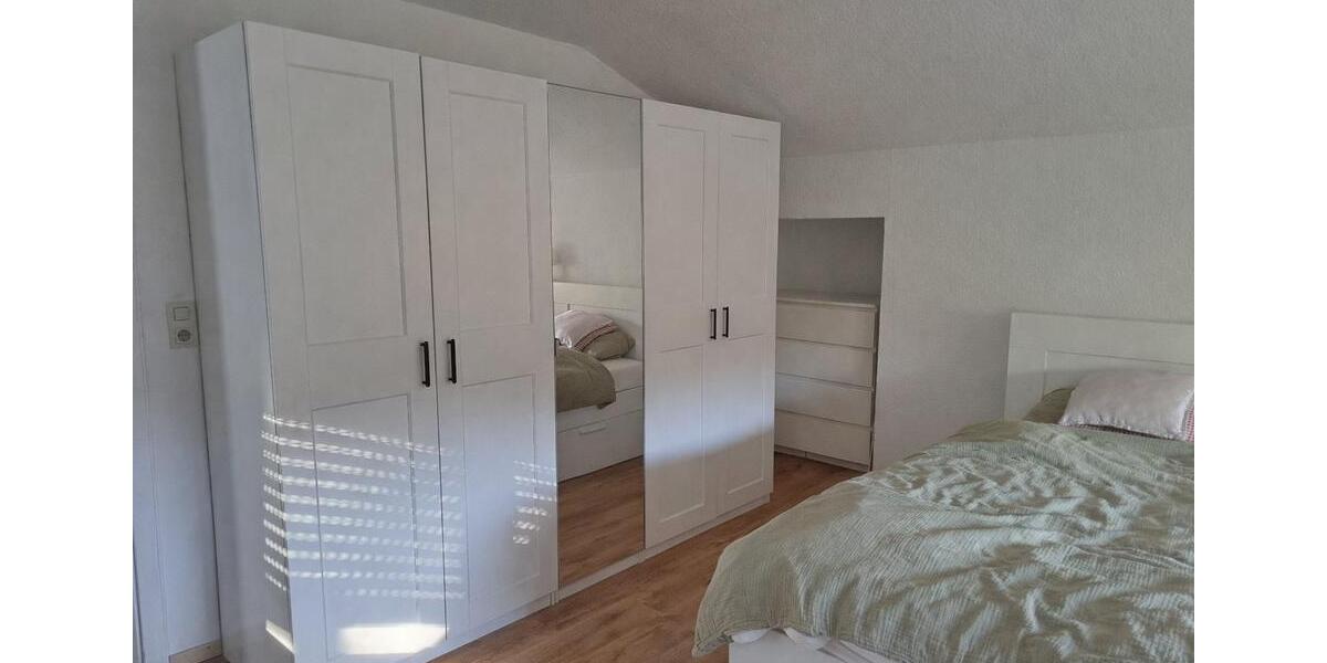 Dachgeschoßwohnung Siegen - 2 Zimmer, 86 m&sup2;, 774&euro; | Angebot:26336378