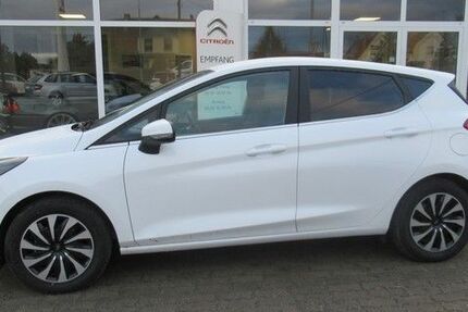Ford Fiesta 22.713 km 17.990 &euro; Bad Freienwalde OT Altranft 16259