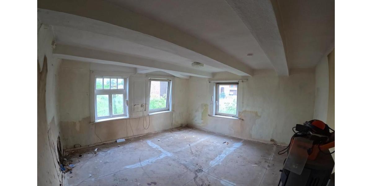 Einfamilienhaus Edemissen - 7 Zimmer, 200 m&sup2;, 160.000&euro; | Angebot:27120168