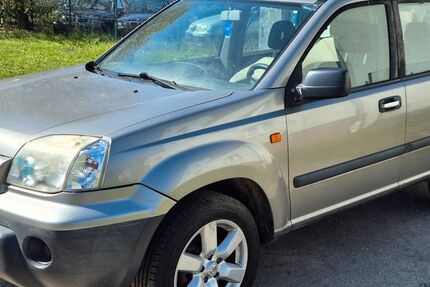 Nissan X-Trail 271.000 km 1.799 &euro; Löwenberger Land OT Teschendorf 16775