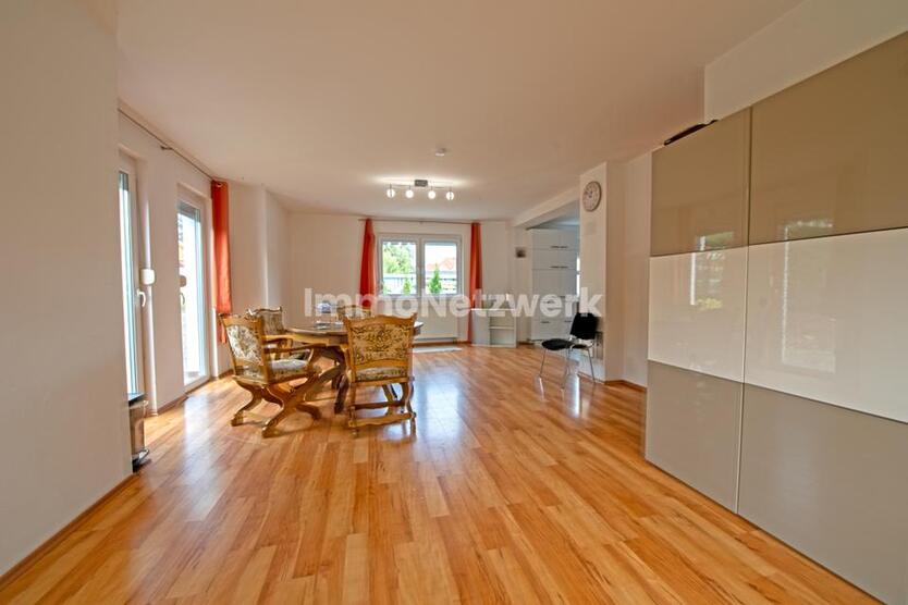 Moderne 3-Zimmer-Erdgeschosswohnung mit Einbauküche und Garten in Syke-Barrien zimmer