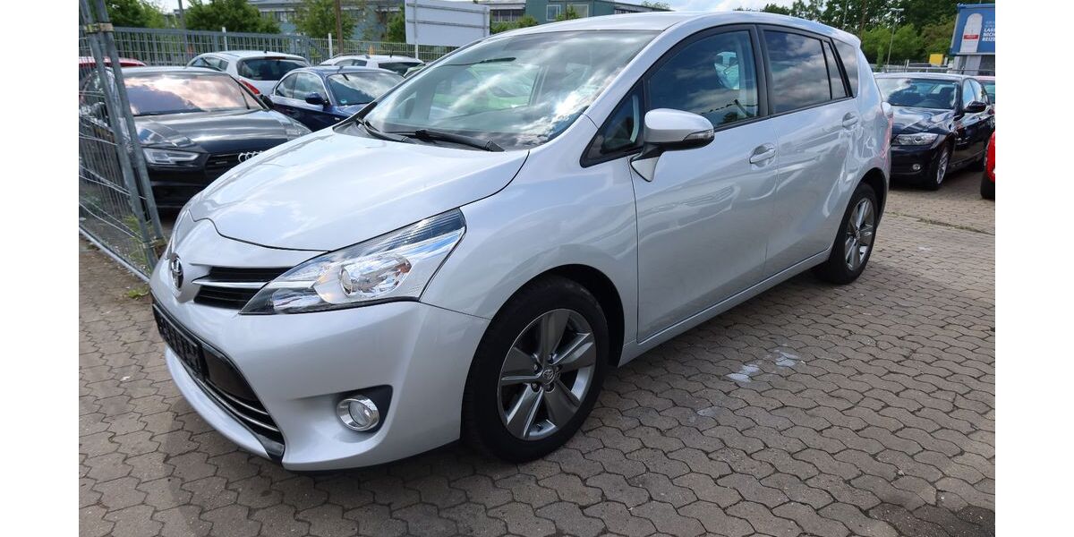 Toyota Verso 167.000 km 8.990 &euro; Nürnberg 90439