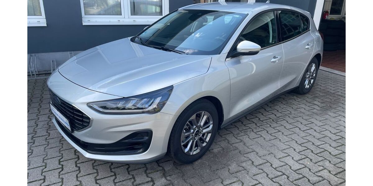 Ford Focus 5.998 km 18.999 &euro; Leuna 06237