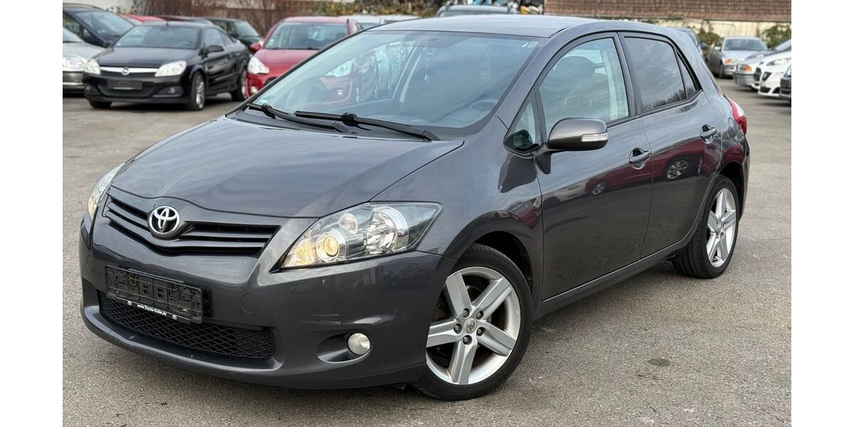 Toyota Auris 198.800 km 4.850 &euro; Essen 45356