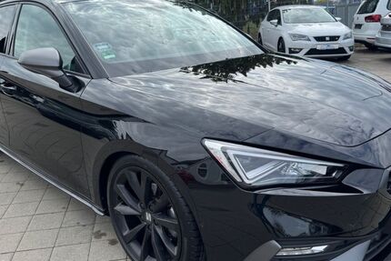 Seat Leon 32.000 km 21.999 &euro; Aalen 73431