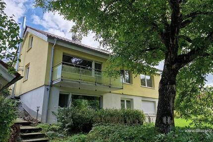 Für Gartenliebhaber & Familien - neu modernisierte Wohnung mit Terrasse - zentrale, ruhige Lage zimmer