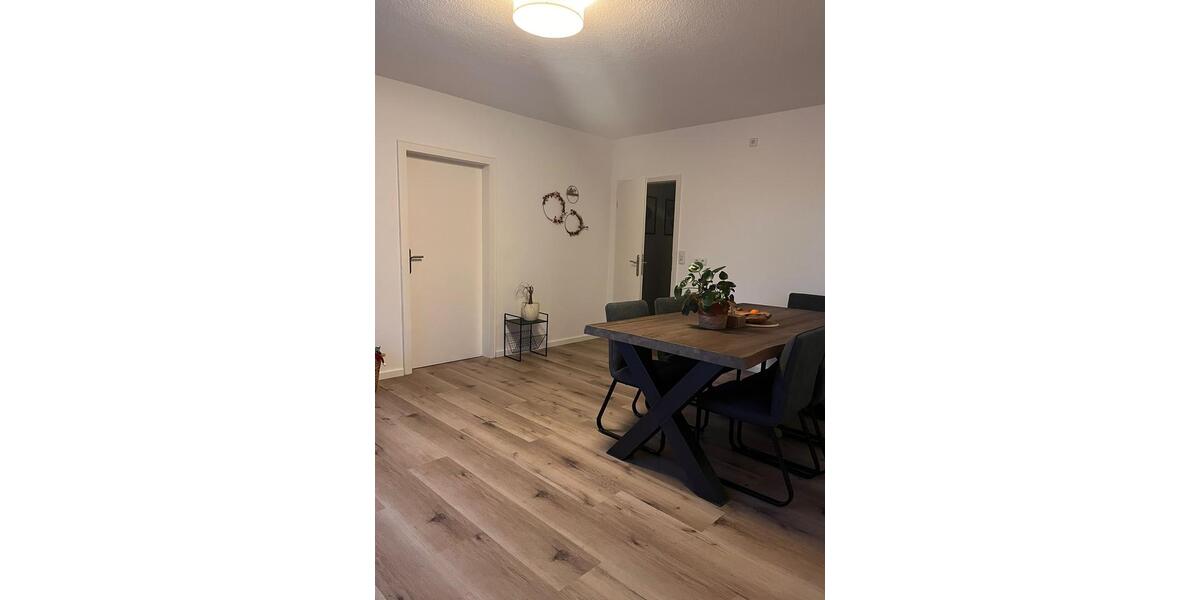 Erdgeschoßwohnung Saterland - 4 Zimmer, 100 m&sup2;, 900&euro; | Angebot:25439602