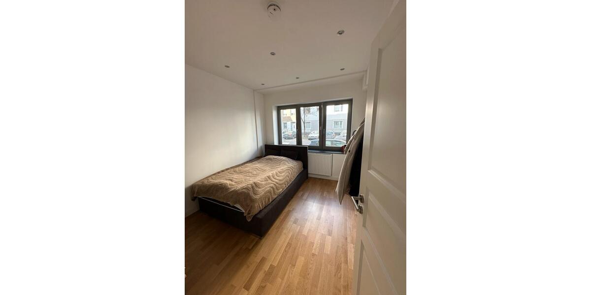 Erdgeschoßwohnung Düsseldorf Stadtbezirk 3 - 3.5 Zimmer, 66 m&sup2;, 1.330&euro; | Angebot:25406305